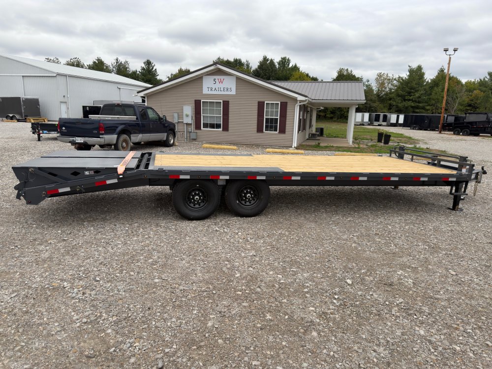 8' 6"x24' Lamar Deckover