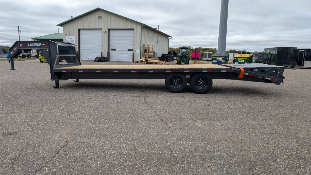 8' 6"x25' LAMAR Equipment