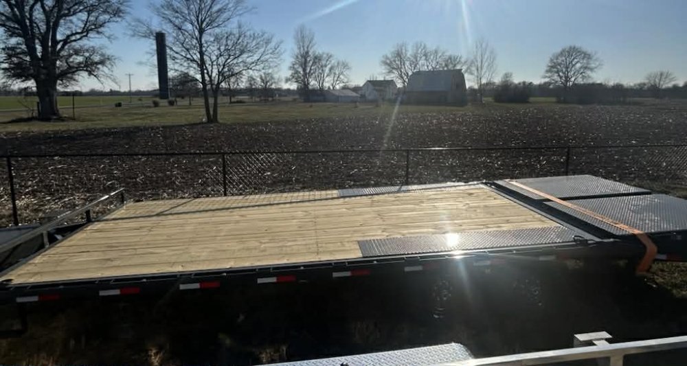 102"x22' Lamar Equipment