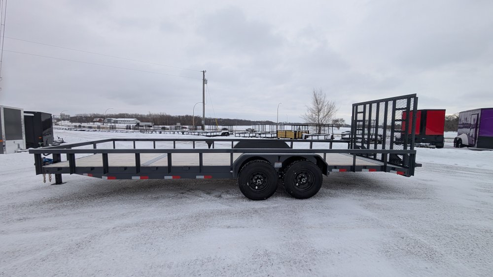 83"x24' Lamar Utility