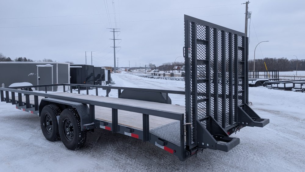 83"x24' Lamar Utility