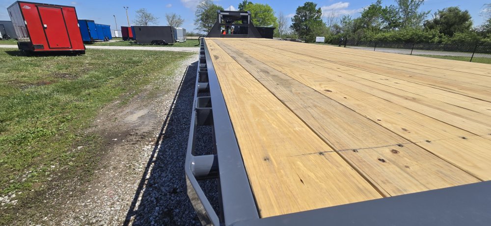 102"x32' Lamar Deckover