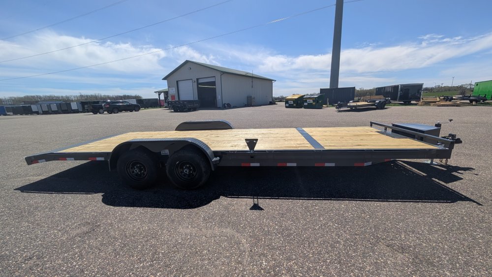 83"x24' Lamar Flatbed Car Hauler