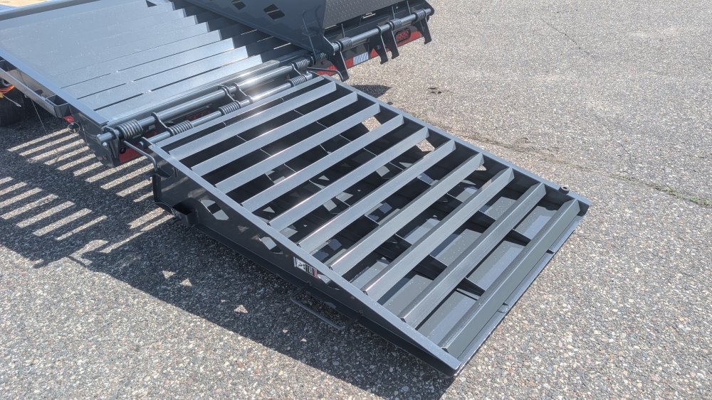 102"x24' Lamar Equipment
