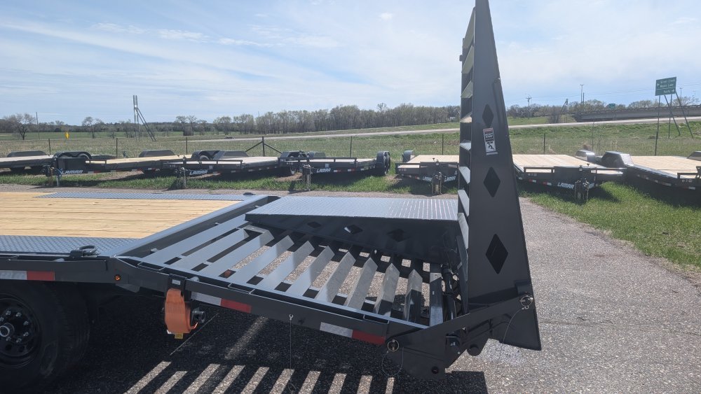 102"x24' Lamar Equipment