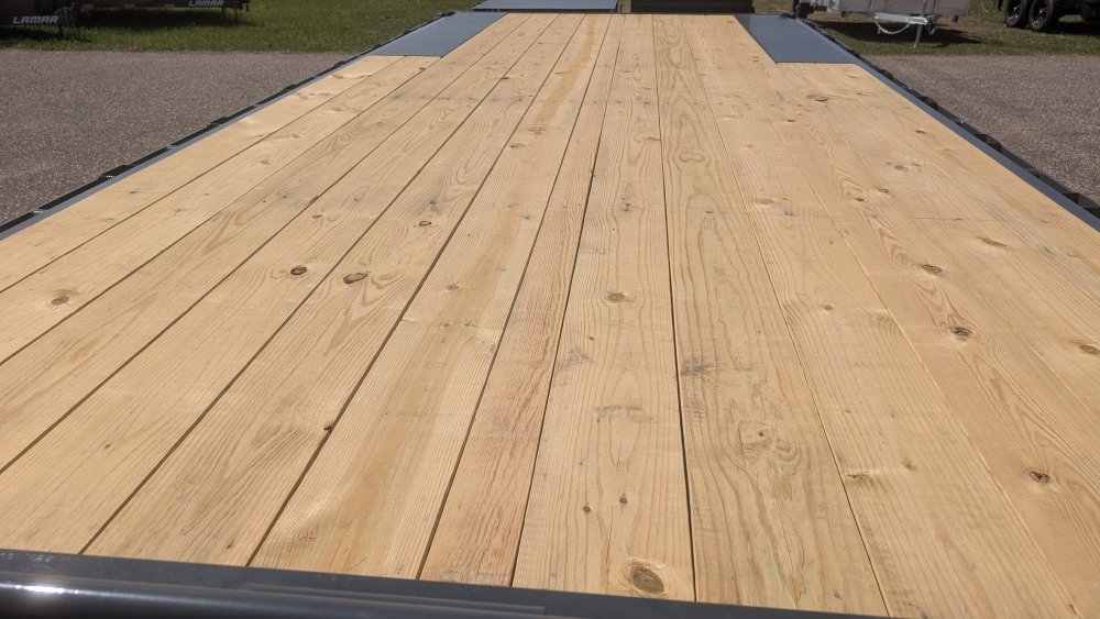 102"x24' Lamar Equipment