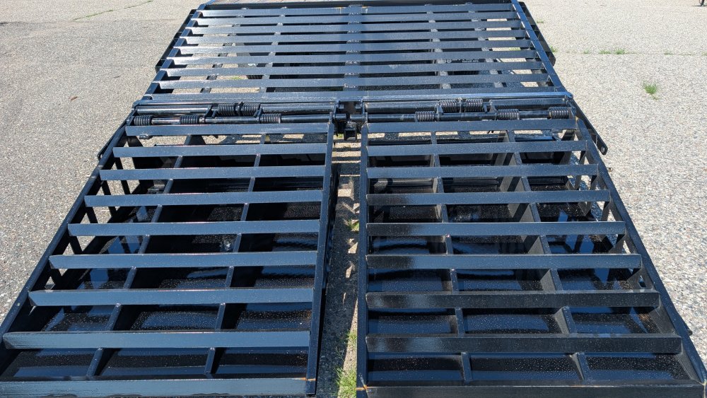 8.5'x32' Doolittle Equipment