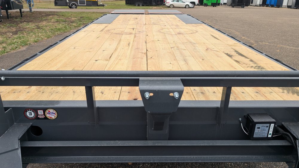 102"x24' Lamar Equipment