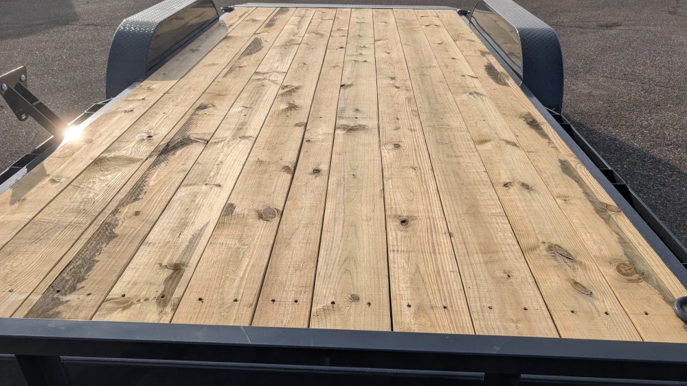 83"x16' Lamar Flatbed Car Hauler