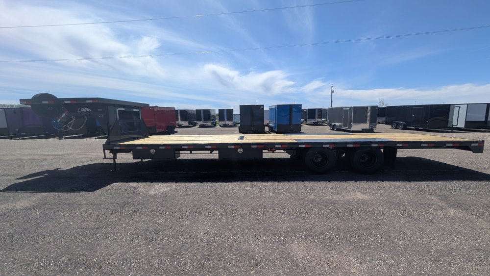 102'x32' Lamar Equipment