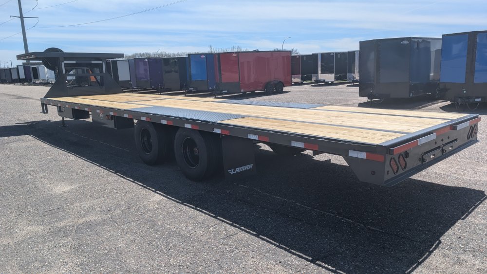 102'x32' Lamar Equipment