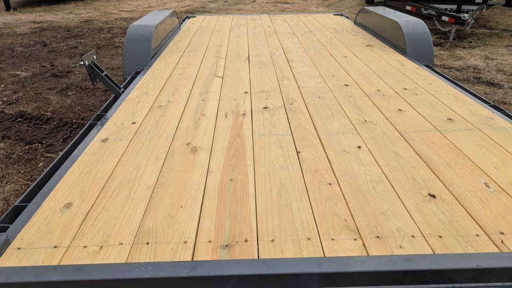 83"x18' Lamar Flatbed Car Hauler