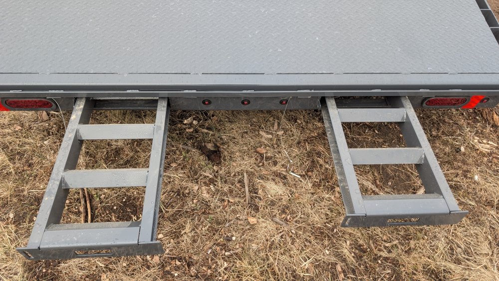 83"x18' Lamar Flatbed Car Hauler