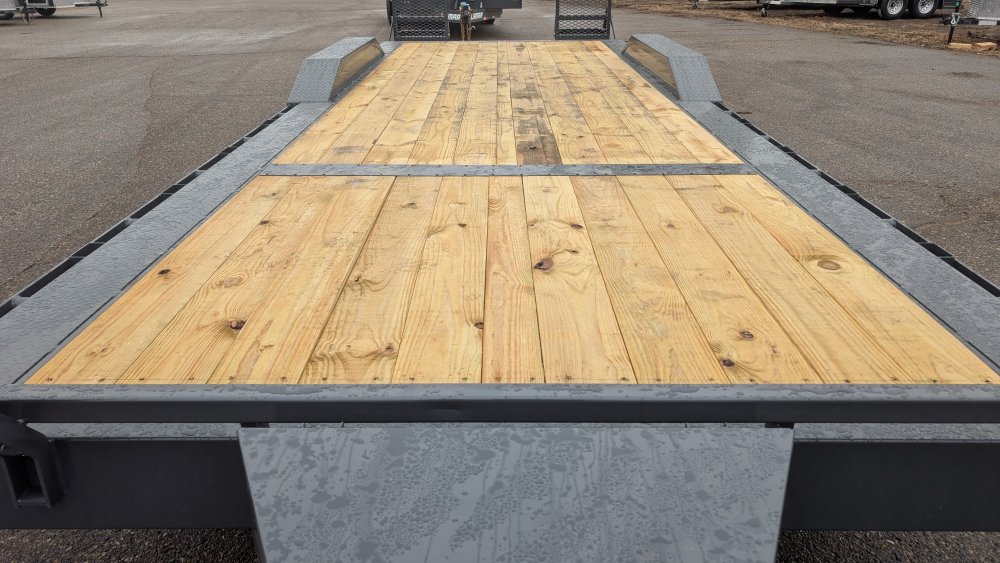 102"x24' Lamar Equipment