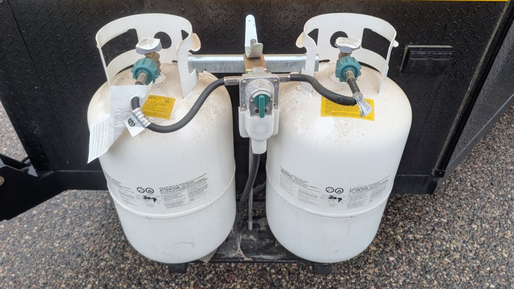 6' 6"x14' American Surplus and Manufacturing Inc Fish House