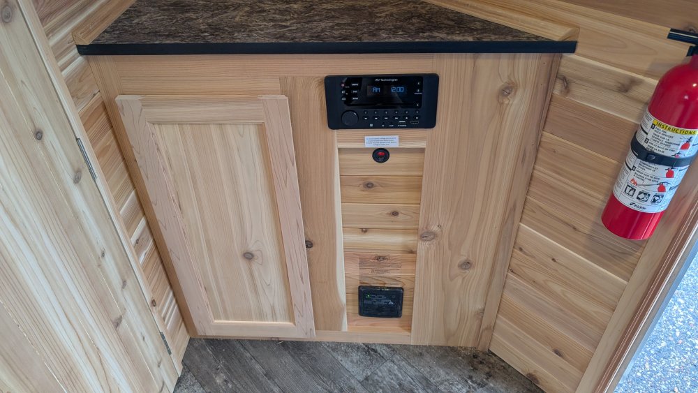 6' 6"x14' American Surplus and Manufacturing Inc Fish House