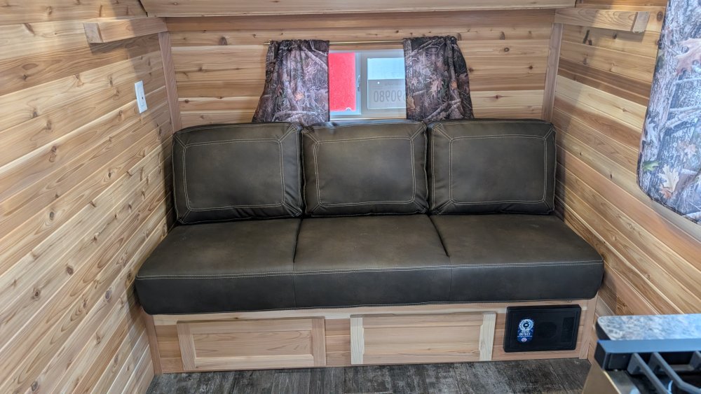 6' 6"x14' American Surplus and Manufacturing Inc Fish House