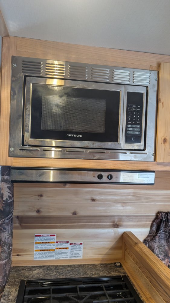 6' 6"x14' American Surplus and Manufacturing Inc Fish House