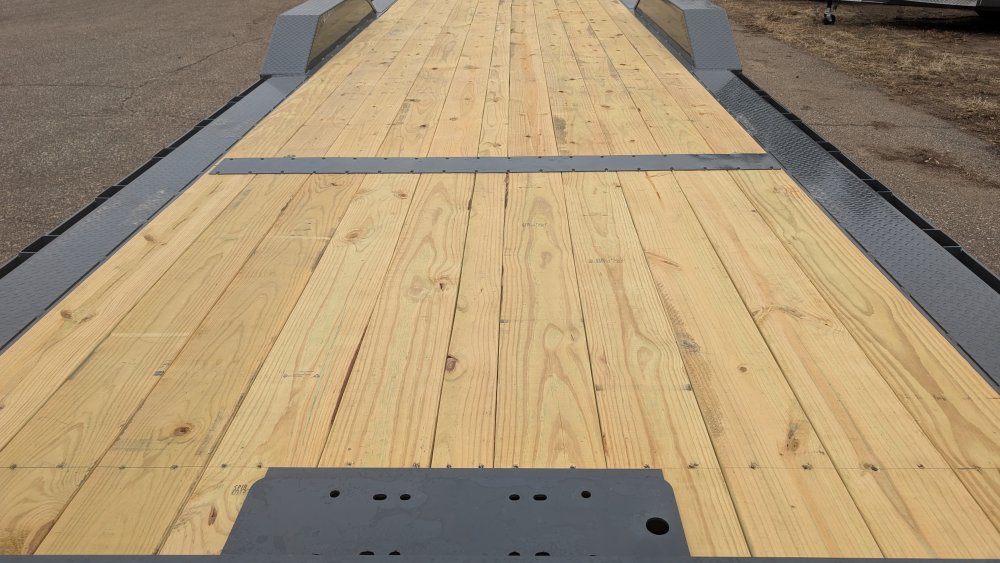 102"x24' Lamar Flatbed Car Hauler