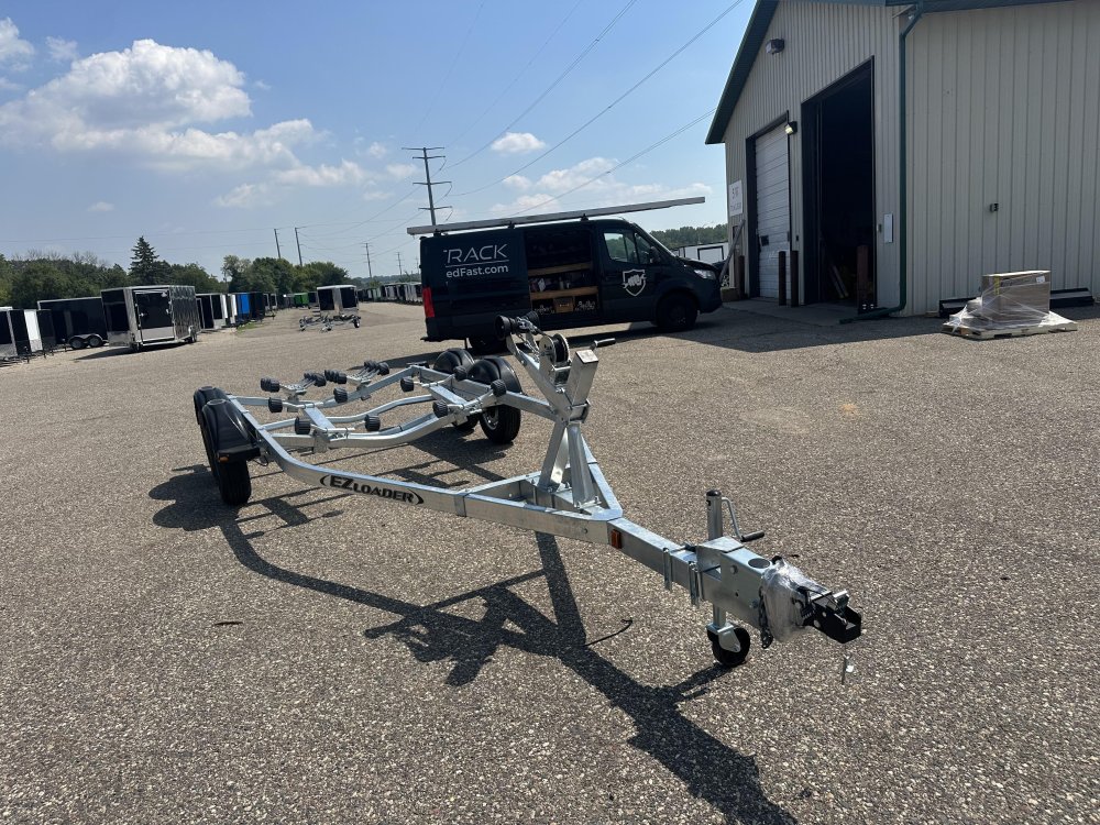 8'x22' EZ Loader Boat