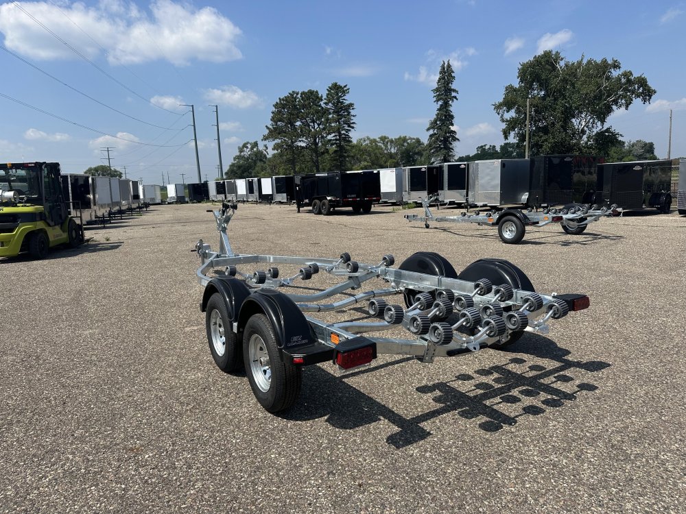 8'x22' EZ Loader Boat