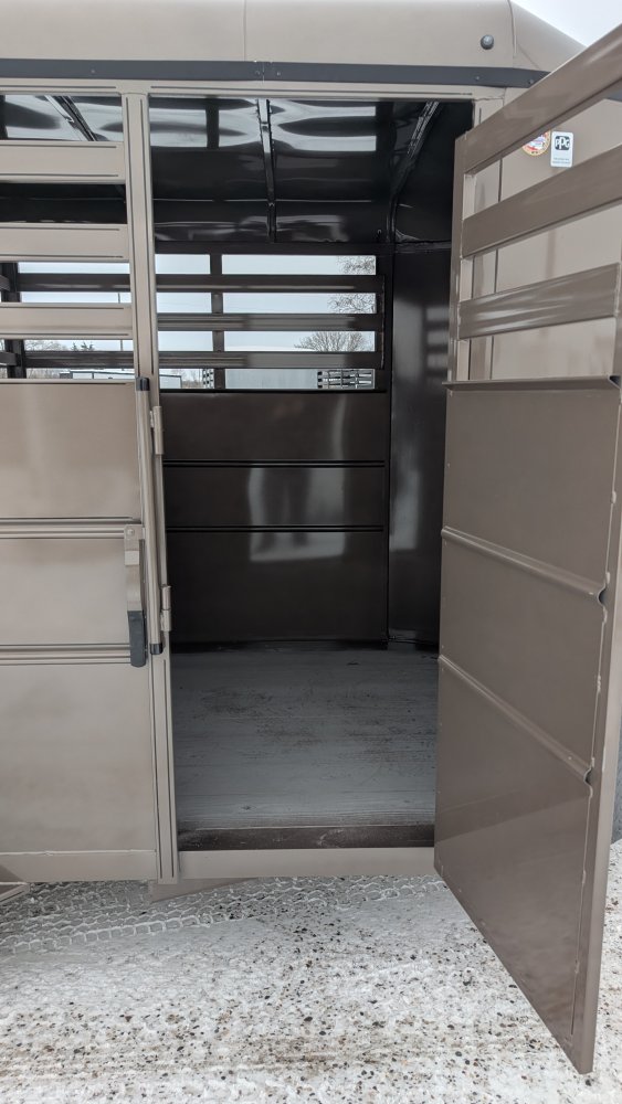 6'x16' Delta Livestock