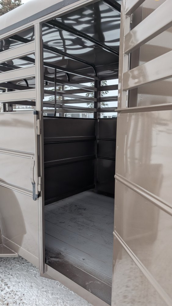 6'x16' Delta Livestock