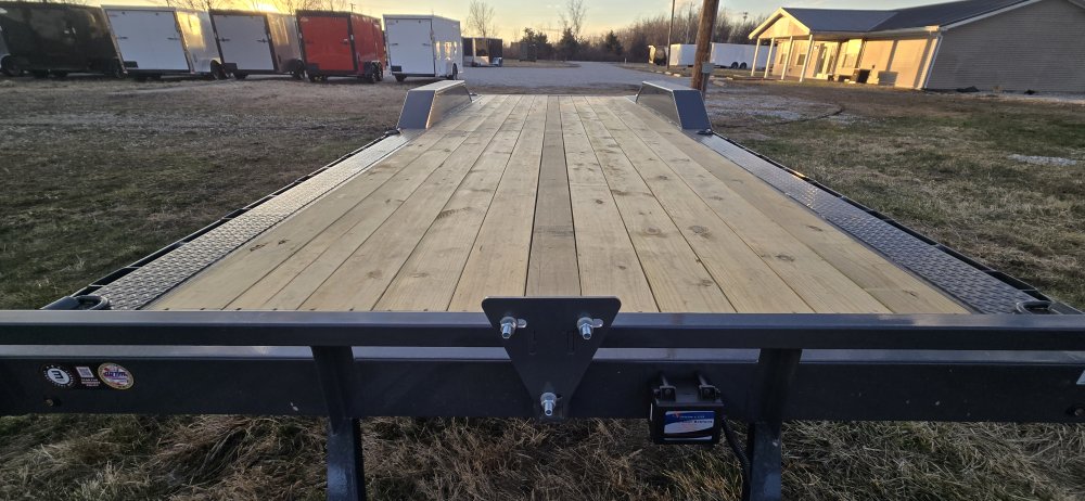 102"x22' Lamar Equipment