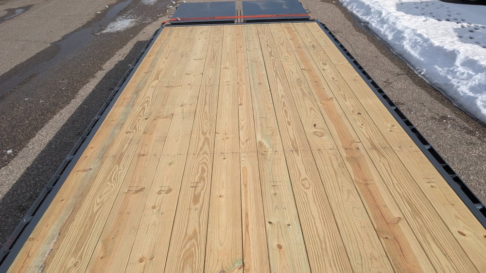 102"x25' Lamar Equipment