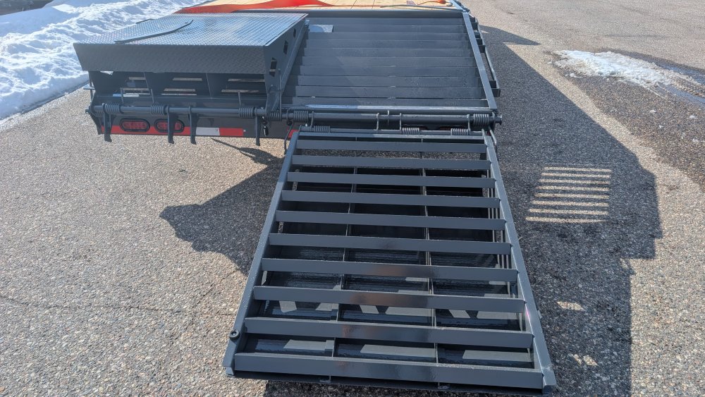 102"x25' Lamar Equipment