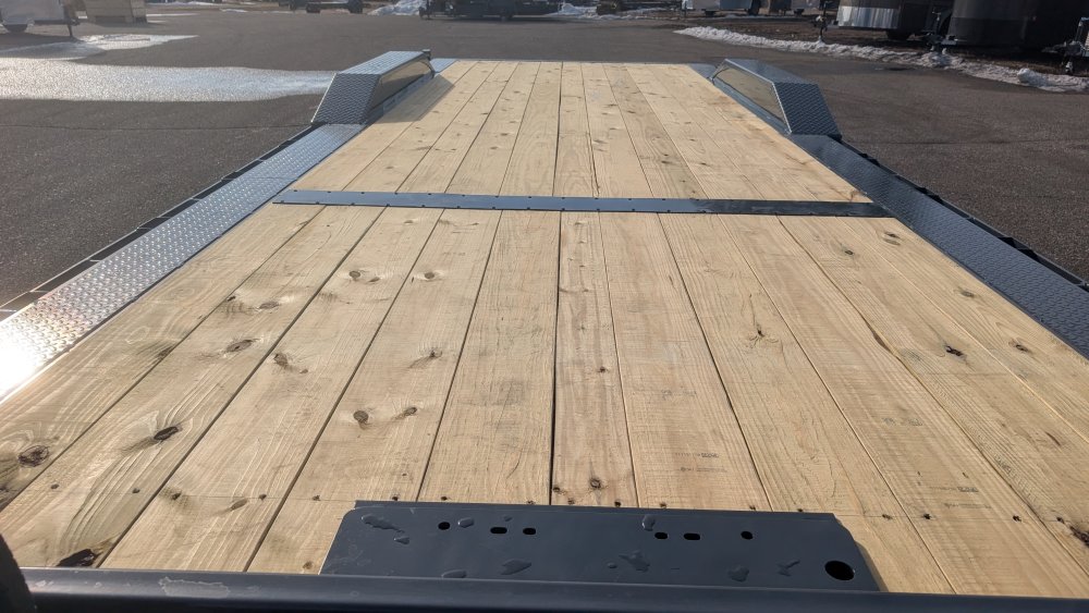 102"x24' Lamar Equipment