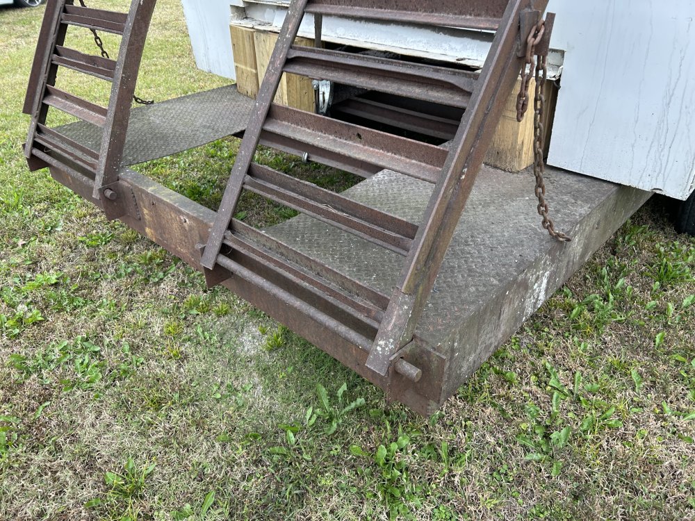 Tri-Axle Farm Trailer