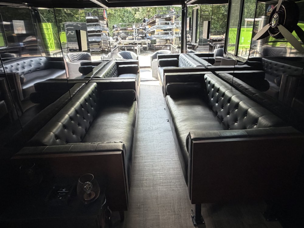 8.5X24 SMOKE LOUNGE TRAILER FULLY LOADED 2026 Quality Cargo Trailers