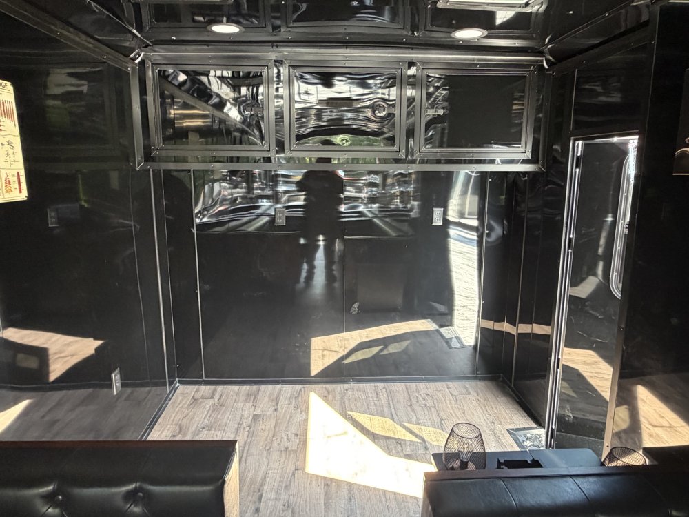 8.5X24 SMOKE LOUNGE TRAILER FULLY LOADED 2026 Quality Cargo Trailers