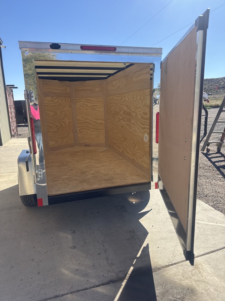 2027 3.0K Enclosed Cargo Trailer photo 3