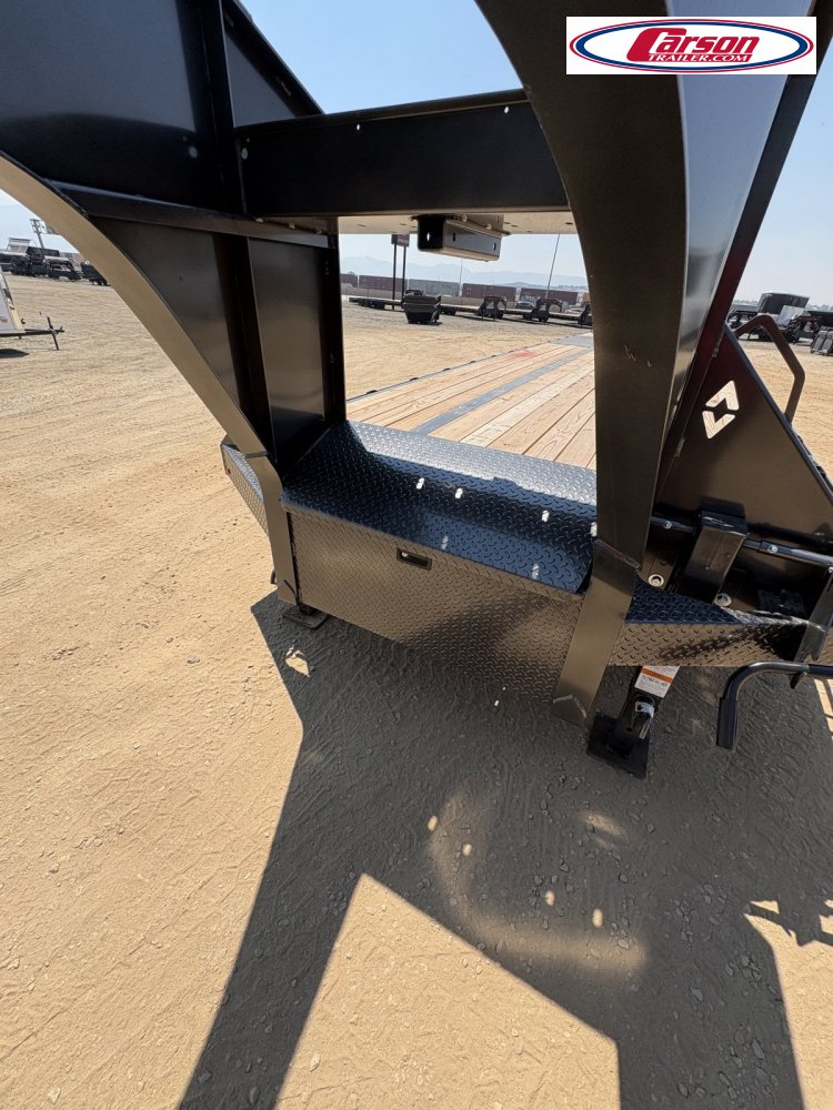 102x35 Diamond C Trailer Deck over Flatbed