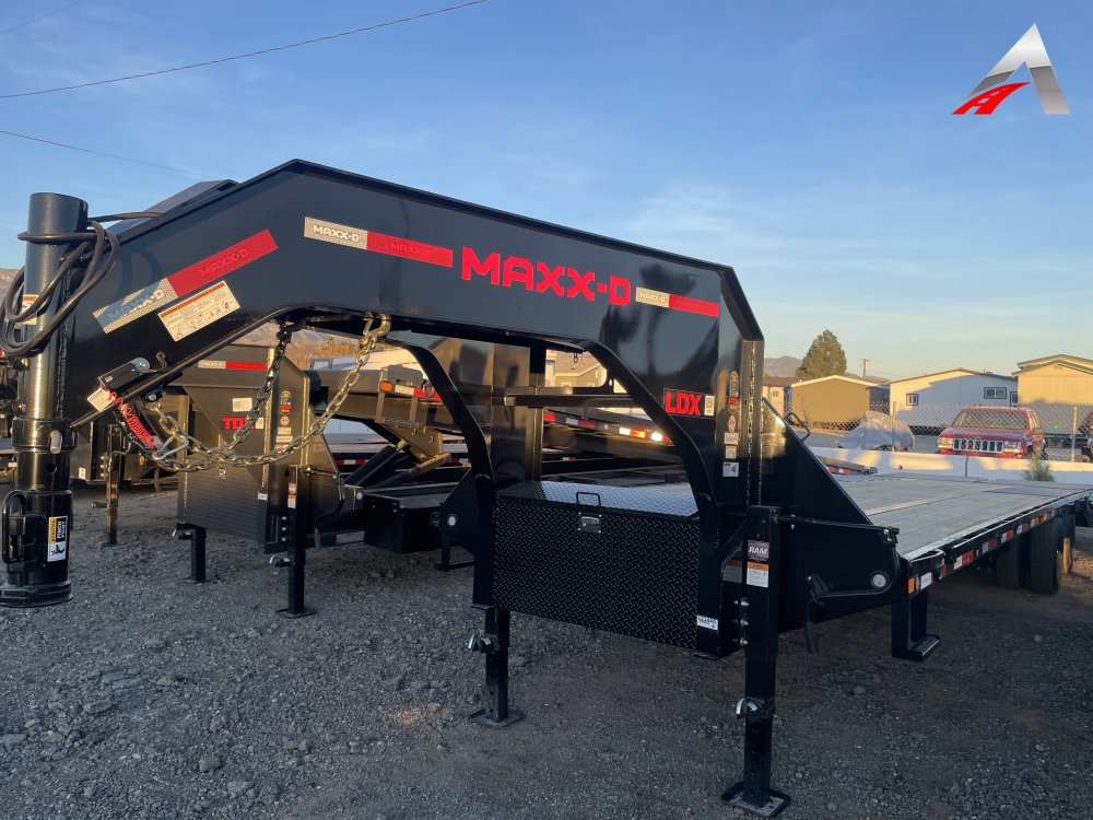 2025 MAXXD 102" X 32' LDX GN LOW PRO TANDEM DUEL