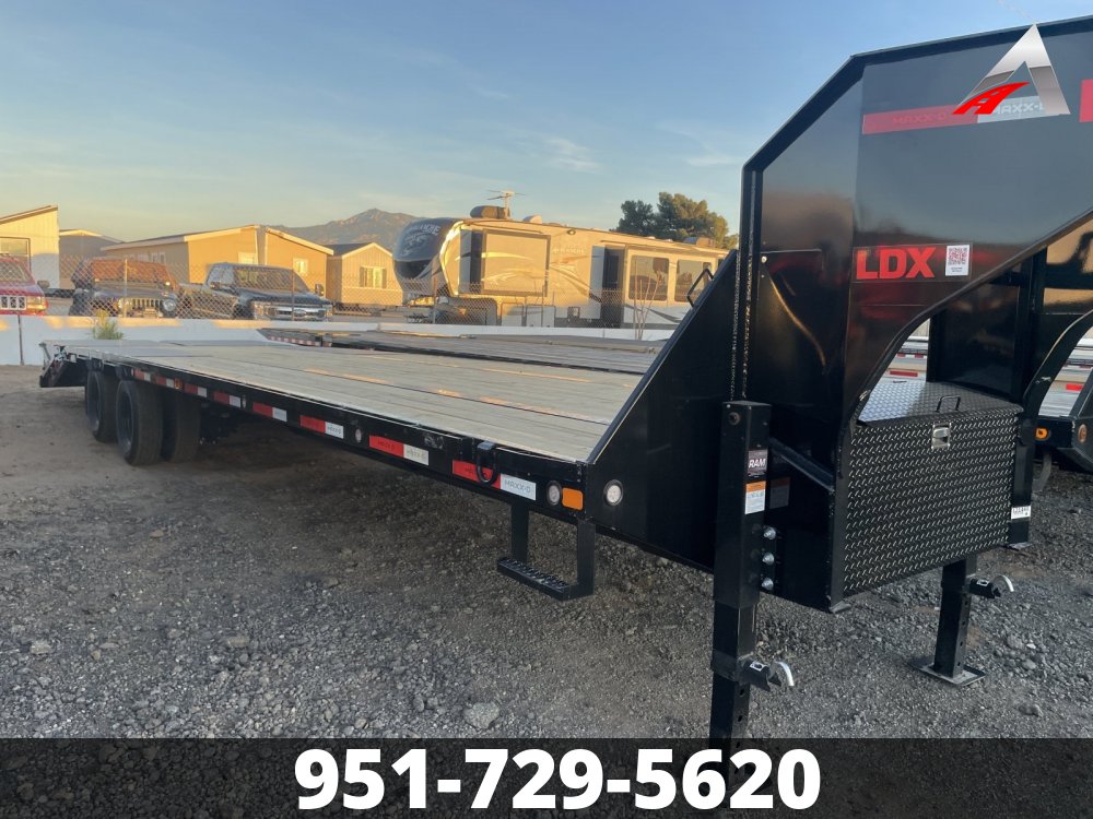 2025 MAXXD 102" X 32' LDX GN LOW PRO TANDEM DUEL