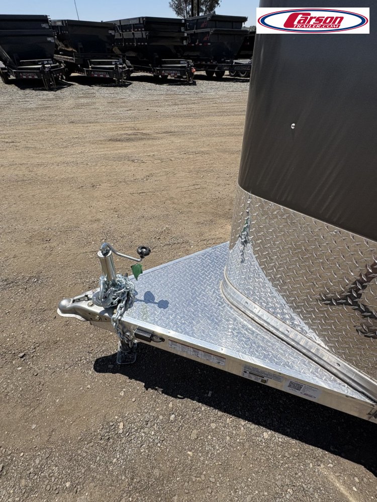 82x11 FRONTIER Horse Trailer