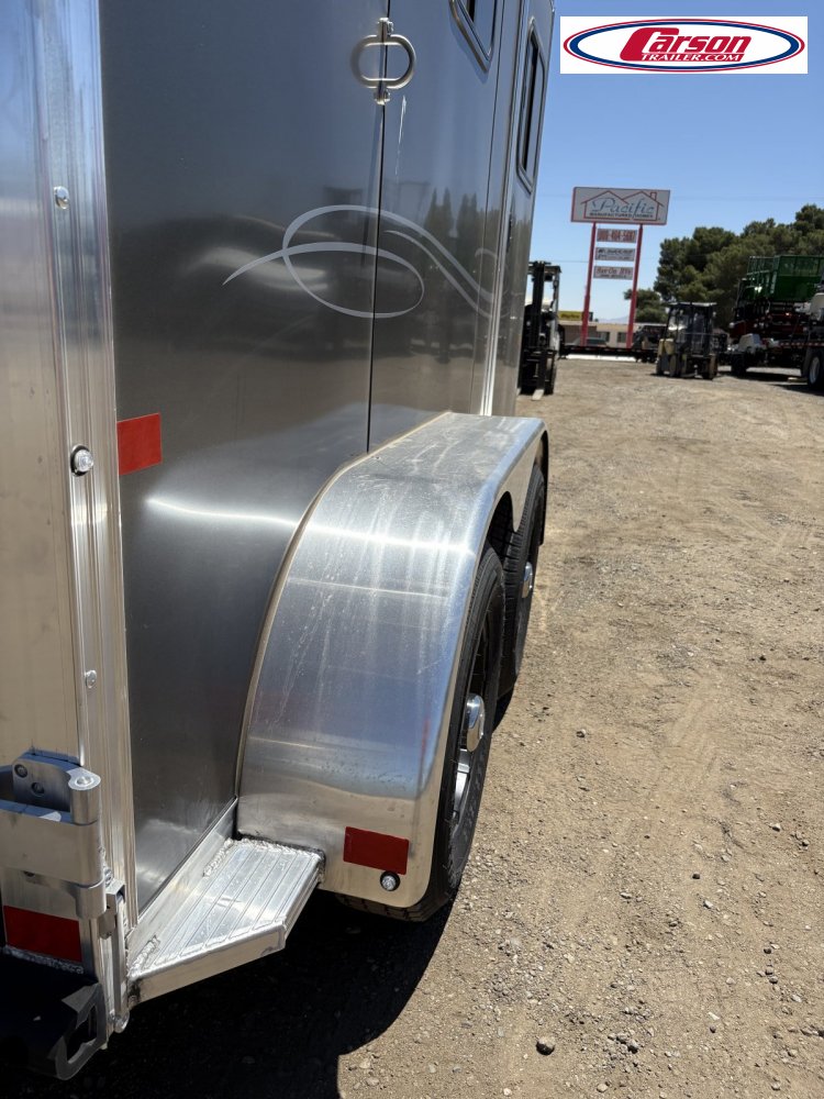 82x11 FRONTIER Horse Trailer