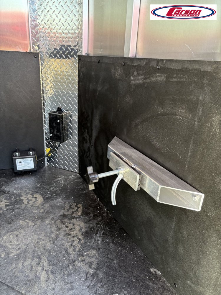 82x11 FRONTIER Horse Trailer