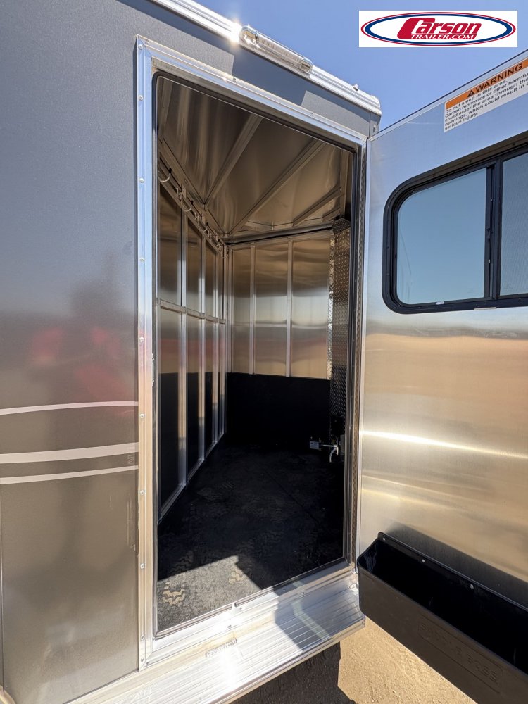 82x11 FRONTIER Horse Trailer