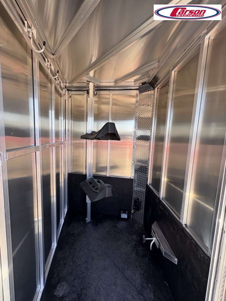82x11 FRONTIER Horse Trailer