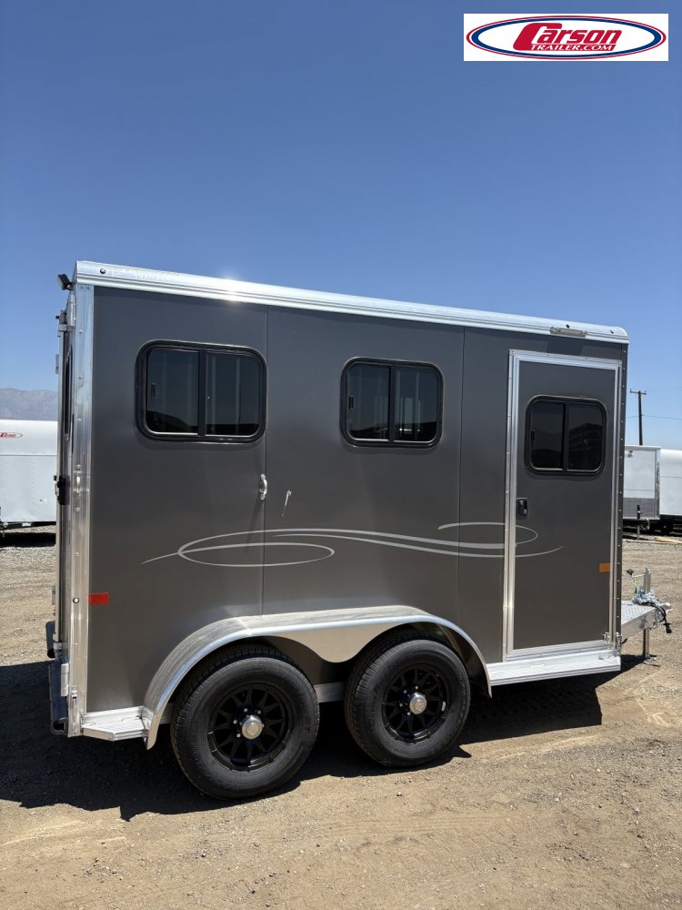 82x11 FRONTIER Horse Trailer