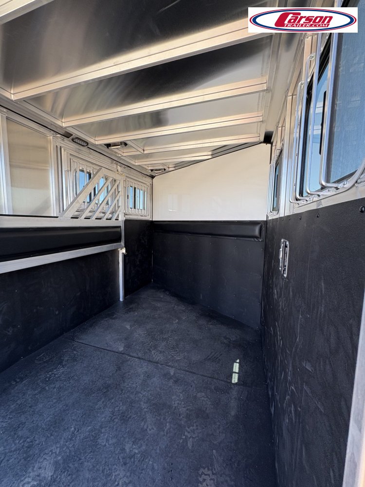 82x11 FRONTIER Horse Trailer