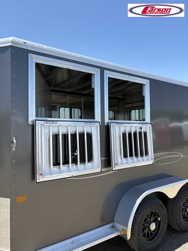 82x11 FRONTIER Horse Trailer