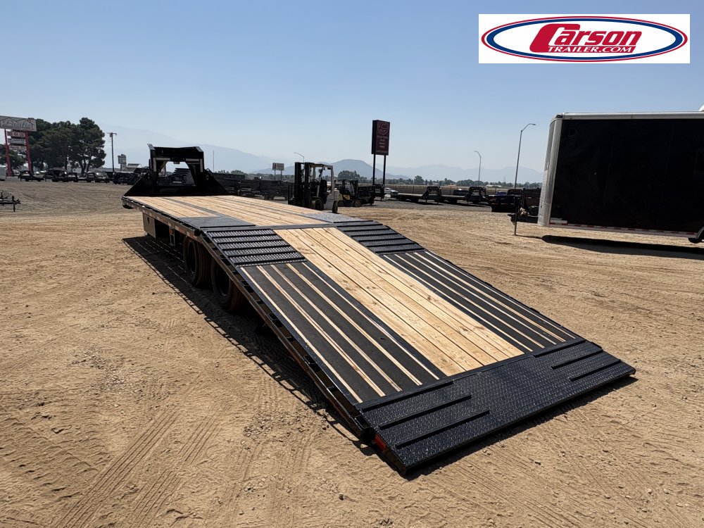 102x32 Diamond C Trailer Deck over Flatbed