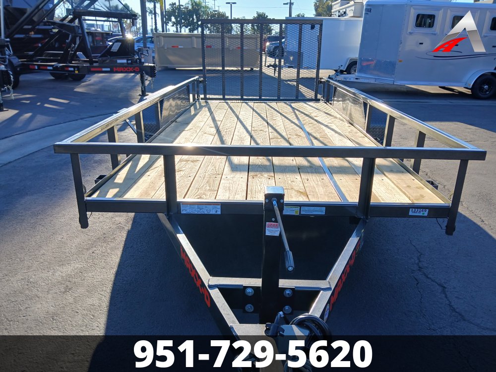 83x16 Maxx-D Utility