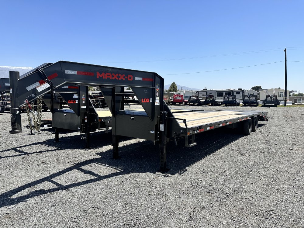 2024 MAXXD LDX 102" X 32' GOOSENECK FLATEBED TRAILER