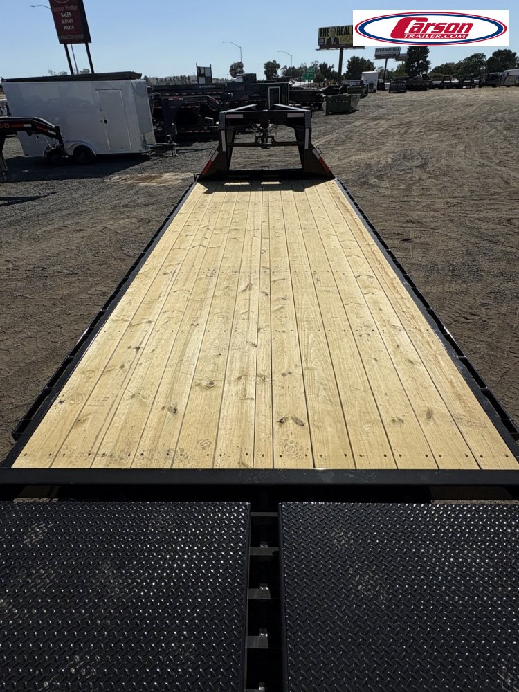 102x25 Maxxd Deck over Flatbed